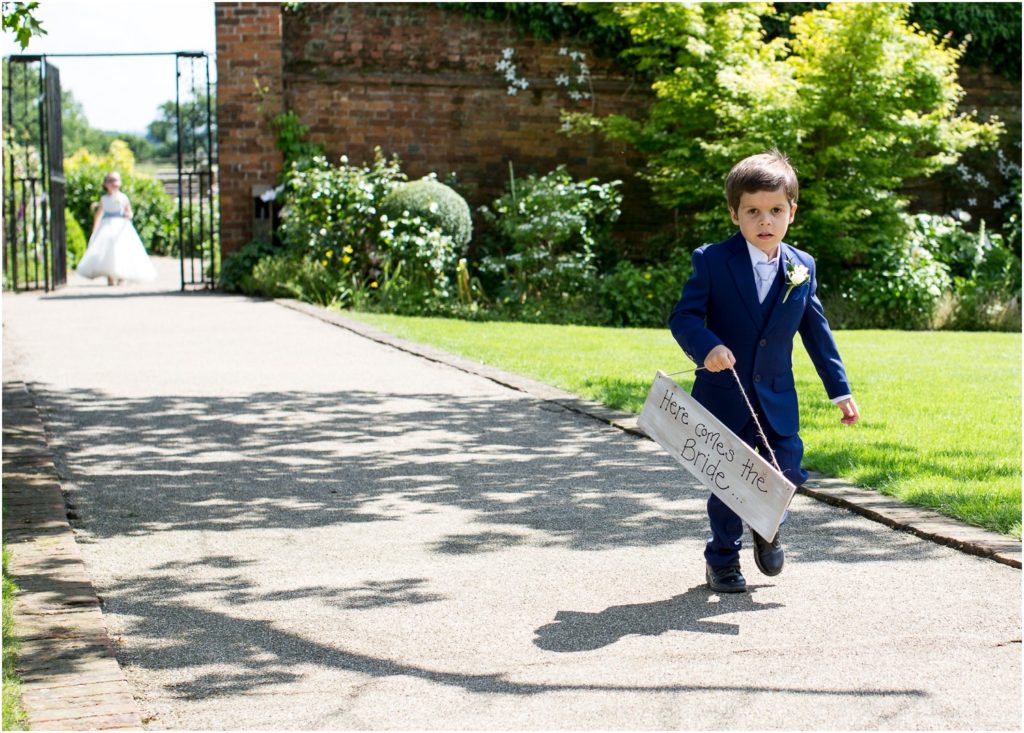 gaynes park essex wedding photographer