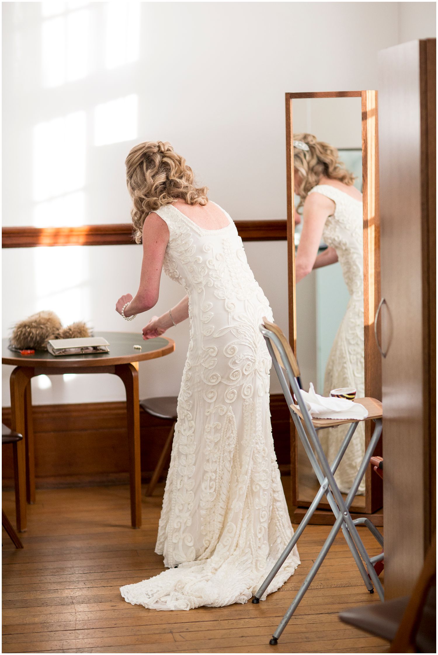 townhall hotel bethnal green wedding photography 0058 1